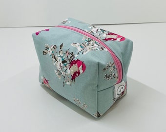 Blue bird Make Up Bag | Make Up Bag | Wash Bag | Toiletry Bags | Travel Bags | Cosmetic Bag | Cosmetics | Make Up | Bag Sets | Gift Ideas