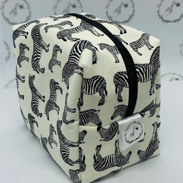 Zebra Make Up Bag | Make Up Bag | Wash Bag | Toiletry Bags | Travel Bags | Cosmetic Bag | Gift Idea | Make Up | Bag Sets