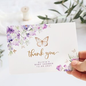 Butterfly Dank u kaart afdrukbare sjabloon. Lila lente bloemen babyshower bedankkaart. Paarse bedankkaart. Direct downloaden #06