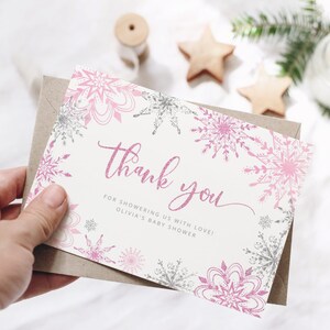 Roze sneeuwvlokken bedankkaarten afdrukbare sjabloon. Het roze zilveren sneeuwvlokkenbaby shower dankt u kaardt. Direct downloaden #sn1