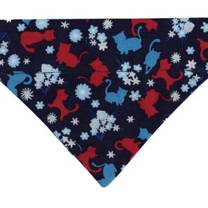 BLUE CAT Bandana, Kitten Bandana with Teal and Red Cats, Cat Scarf with Hearts, Reversible Cat Bandana, Cat Clothes Scarf, Gift for Cat