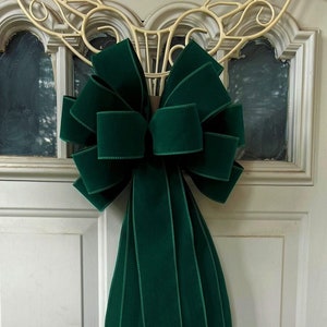 Emerald Green Velvet Christmas Tree Bow for Wreath, Green Velvet Lantern Bow Decoration, Emerald Velvet Ribbon