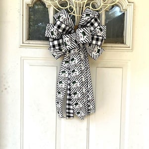 Snowman Christmas Bow for Wreath, Buffalo Plaid Black and White Snowman Lantern Bow Decoration, Frosty the Snowman