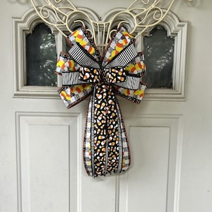 Halloween Bow,  Candy Corn Bow for Wreath, Trick or Treat Lantern Bow Decoration, Candy Corn Decor, Trick or Treat Front Porch