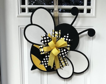 Bumble Bee Door Hanger, Spring Front Door Decor, Summer Wreath, Bee Themed Wall Hanging