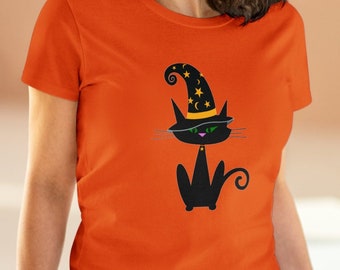 T-shirt ajusté pour femme, chat noir dans un chapeau de sorcière bouclé magique, décoration classique d'halloween, cadeau pour amoureux d'art Samhain