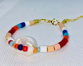 Bracelet baroque and children's beads, beautifully arranged