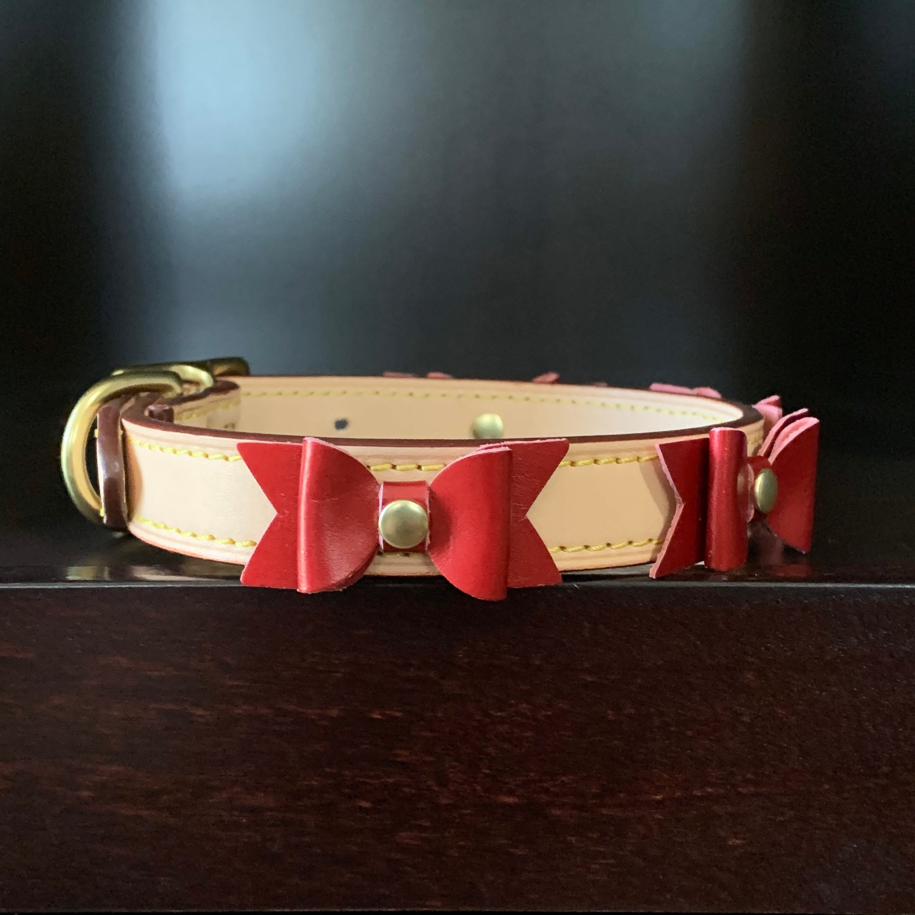 lv cat collar with bells