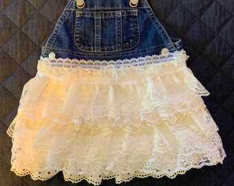 denim and lace outfits