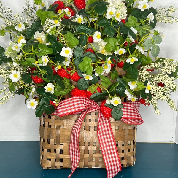 Large Strawberry Basket Door Wreath for Spring/Summer
