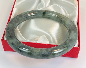 60mm Princess Cut Hand Carved Gray and Black With Milky