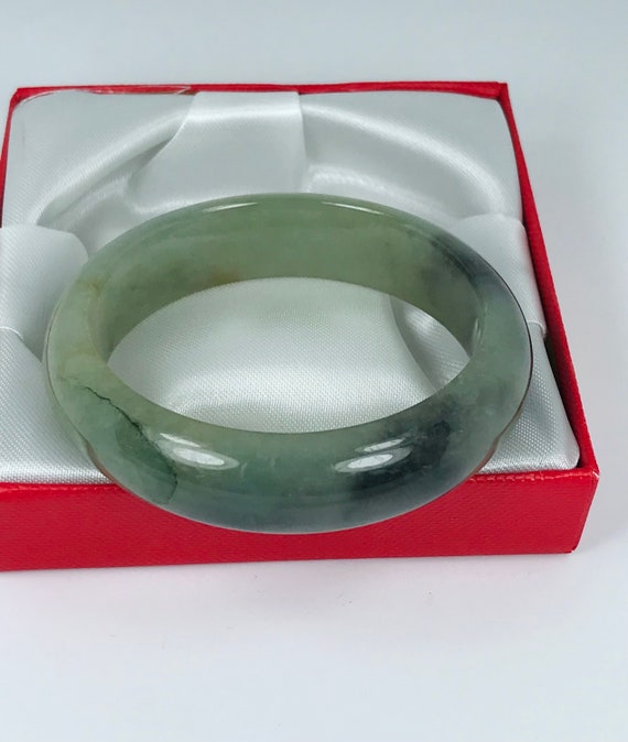 53.2mm Hand Carved Apple and Emerald Green Authen… - image 8