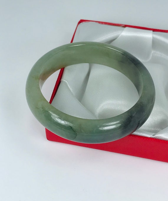 53.2mm Hand Carved Apple and Emerald Green Authen… - image 7