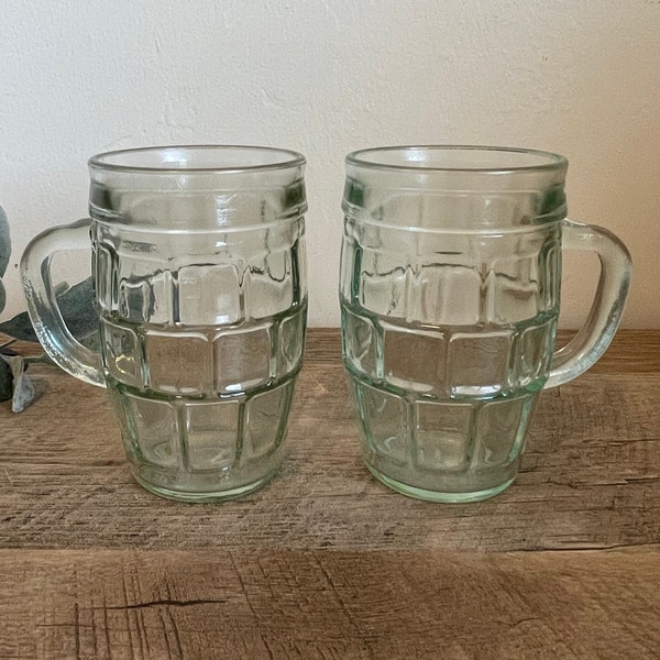 Vintage Barrel Glasses - Thumbprint Barrel Glass Mugs - 1970s - Set of 2 -  Beer, Soda, Root Beer - Drinking Glasses with Handles - Vintage