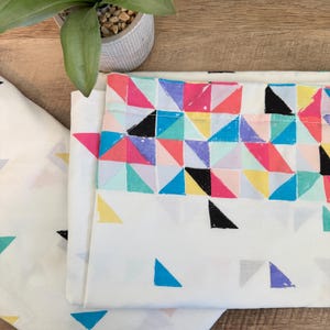 1980&#39;s Geometric Sheet Set- VINTAGE - Cannon - 1980&#39;s Retro Style - Twin - Flat and Fitted Sheets - No Pillowcase - Triangles - Fabric