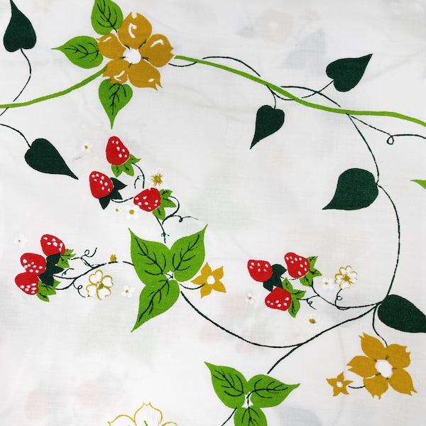 Vintage Strawberry Sheet - TWIN - FLAT - Utica - JC Penney Stevens & Co - Strawberries - Strawberry Vines -  Percale - Sheet - Fabric