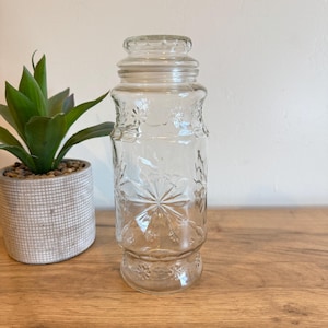 Vintage 1980 Planters Peanut Jar | Starburst Cut Glass Kitchen Storage Jar | Tall Retro Clear Glass Canister