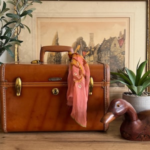 Vintage Train Case | Samsonite Shwayder Train Case | Mid Century Luggage with Mirror | Retro Travel Storage Case