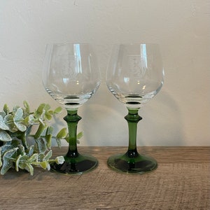 German Wine Glasses Brauneberger Juffer Wine Glasses Weltbekannt World Famous Green Small 5 1/2 Tall German Winery Barware immagine 1