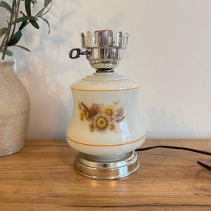 Vintage Sunflower Milk Glass Lamp | Dual Light Cottagecore Table Lamp | Grandmacore Floral Lighting Accent