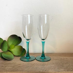 Turquoise Champagne Flutes - Luminarc - Stemware - Cristal D&#39;Arques-Durand - Champagne Glasses - Wine Glasses - France - Vintage
