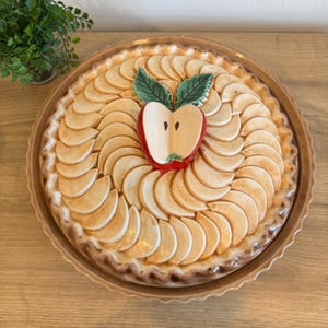 Vintage Samor Cerâmica Apple Pie Plate | Portugal Pottery Wall Decor | 1970s Ceramic Tart Dish | Hand Painted Country Kitchen Plate