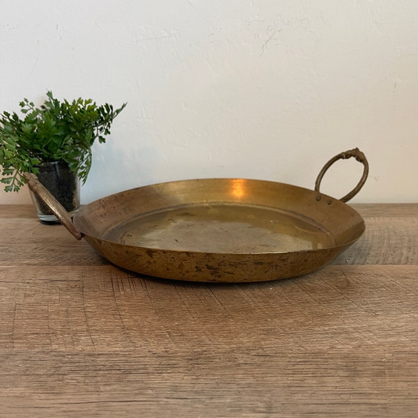 Vintage Brass Tray - With Handles - Brass Shallow Pot - Tray -Round - Display Tray - Vintage - Antique