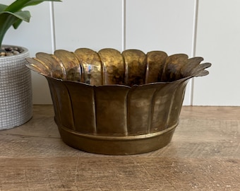 Vintage Brass Planter | Scalloped Flower Pot | Hosley Brass Cachepot | 1990s Home Decor | Boho Plant Holder | Hollywood Regency Decor