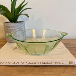 Vintage Uranium Glass Bowl | Green Depression Glass with Handles | Glows Under UV Light | Art Deco Serving Dish | Collectible Kitchenware