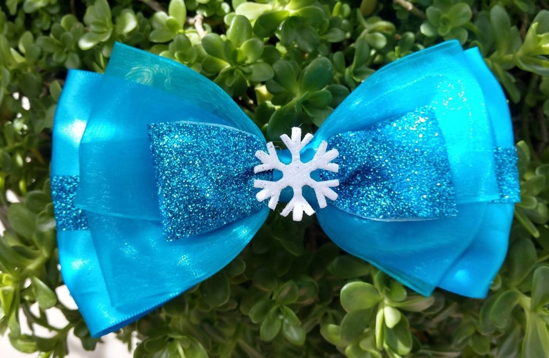 Frozen inspired bow
