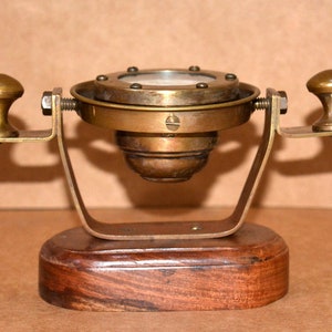 Antique brass gimbal compass ship's binnacle gimballed compass & wooden base good gift image 2