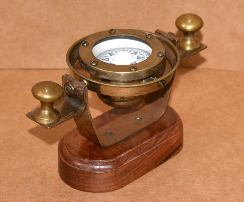 Antique brass gimbal compass ship's binnacle gimballed compass & wooden base good gift image 4