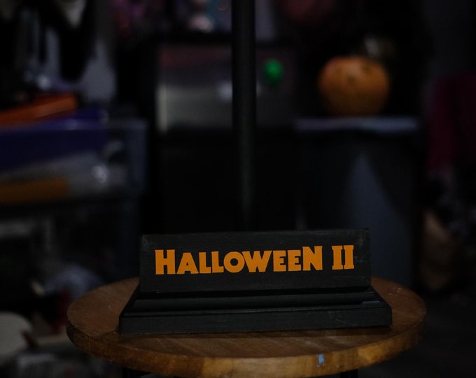 Halloween II Mask Display Stand Etsy
