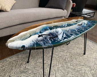 Mesa de resina epoxi de tabla de surf, mesa costera, mesa epoxi Ocean Wave, mesa epoxi de acento hecha a mano, muebles hechos a mano, mesa de centro de madera