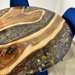 Customized Round Epoxy Table with Flowers, Dining Room Furniture, Live Edge Epoxy Resin Table, Boho Decor, Small Floral Coffee Table