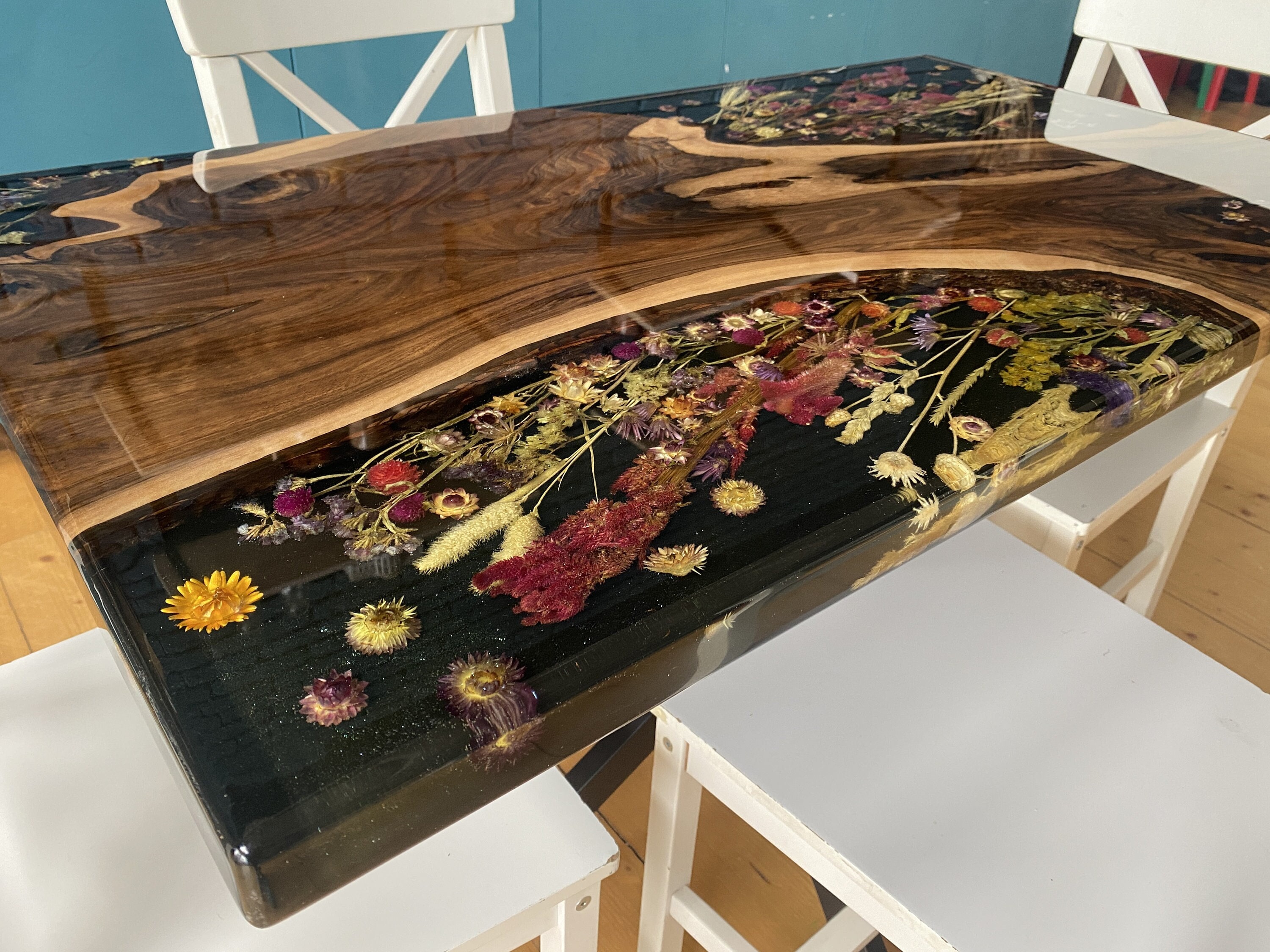 押し花エポキシテーブル、珍しいダイニングテーブル、花のアート 押し花エポキシテーブル、珍しいダイニングテーブル、花のアート