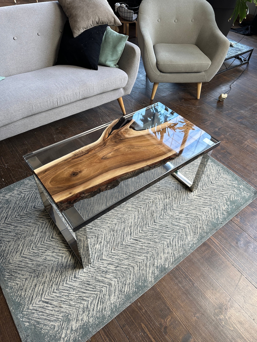 Tavolino da caffè in resina epossidica con resina trasparente, tavolo