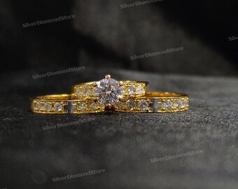 1.28CT Round Cut Diamond Men's and Women's Couple Ring Set For Wedding 14K Yellow Gold Plated Silver