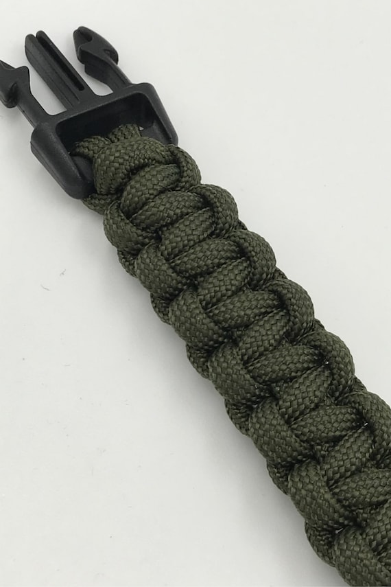 1 Braccialetto di sopravvivenza in corda di paracadute con design camouflage e decoro bandiera degli Stati Uni dAmerica - il regalo perfetto per la festa del papà per uomini, appassionati di attivà