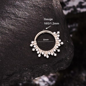 Piercing a cerchio con zirconi scintillanti in titanio 16G di alta qualità/gioielli per setto nasale Lotus/cerchietto con cerniera per daith/cerchietto per setto nasale/cerchietto per elica/piercing a conchiglia/regali
