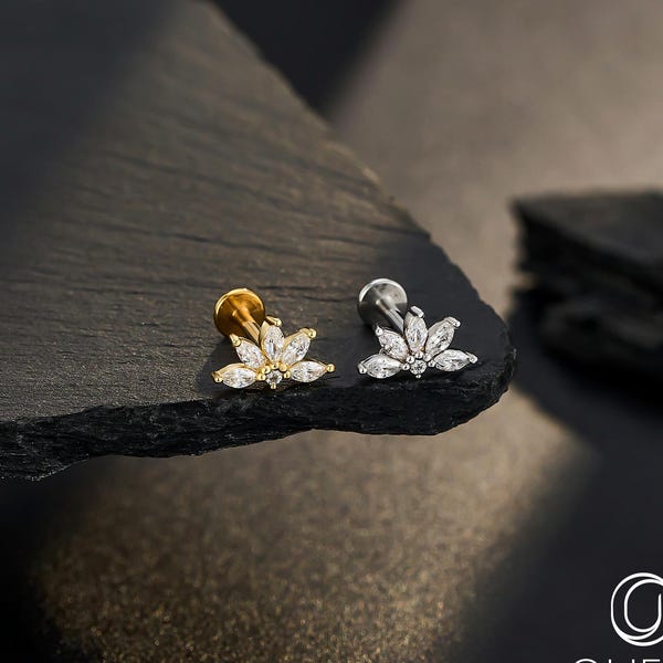 16G Lotus Floral CZ Labret Ohrstecker mit Innengewinde - Knorpel, Helix, Muschel, Flachboden Ohrring, Gold oder Silber, 1 Stück