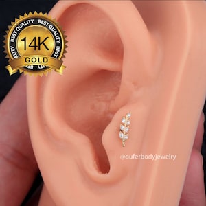 Boucles d'oreilles labret sans filetage, feuille d'or 14 carats/petites boucles d'oreilles en forme de feuille/puces minimalistes Deuxième trou/Tragus/Cartilage/Conque/Boucles d'oreilles hélicoïdales/Dos plat