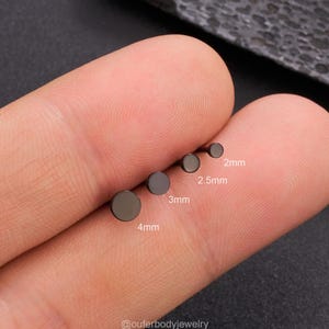 16/18/20G Titanium Black Tiny Flat Disc Threadless Push Pin Labret Stud/Tiny Dot Cartilage earring/Tragus/Helix/Conch stud/Flat Back/Gift
