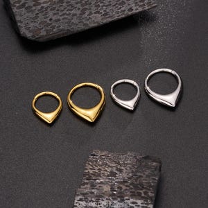 16G Deep V-Shaped Septum Ring – Gold/Silver Hoops for Daith, Helix, Tragus, and Cartilage Piercings, 8/10mm, Hinged Hoop Clicker for Septum