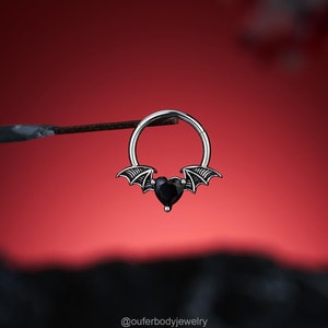 16G Black Heart Septum Ring/Wing Septum Piercing/Daith Hoop/Cartilge/Helix/Conch Earring/Septum Clicker Ring/Halloween Jewelry/Gift for her