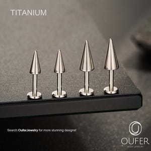 2 st titanörhängen med spikes och labret - vertikal helixpiercing, platt baksida