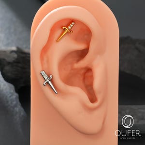 16G dolk kraakbeenstekker met platte achterkant – draadloos uiteinde, ontwerp met zirkonia, helix in middeleeuwse stijl, schelp-, tragus- en oorlelpiercing, unisex sieraden