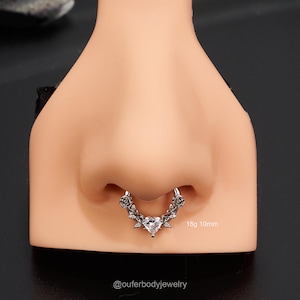 16G Rose Love Heart CZ Gem Clicker Septum Ring/Cartilage Hoop Earring/Septum Ring/Daith Earrings/Helix/Conch/Tragus Hoop/Septum Jewelry/Gift