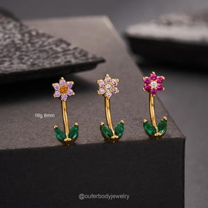 Barres d'haltères incurvées en forme de fleur 16 g, 8 mm, piercings rose/violet/rubis, haltère multicolore pour sourcils, boucles d'oreilles fines pour cartilage, cadeau de fête des mères