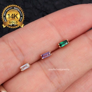 14K Gold Kleine Baguette Ohrstecker / Weiß / Smaragd / Lavendel CZ / Fadenlose Push Pin Labret / Knorpel / Muschel / Helix / Tragus / Nase flache Rückseite Bolzen